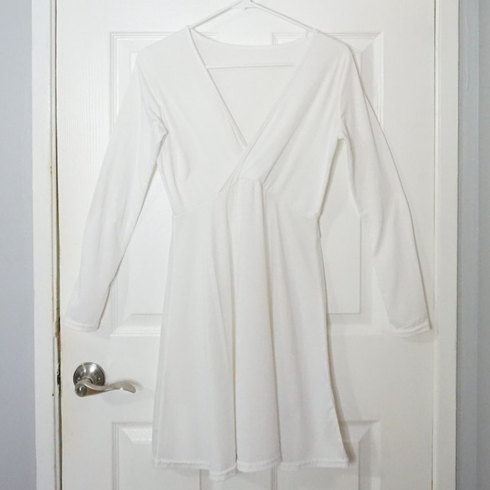 Source Unknown White Long Sleeve Swim Coverup